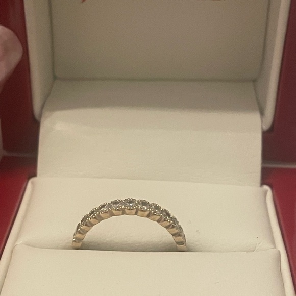 14k yellow gold half bezel diamond ring - Picture 5 of 13